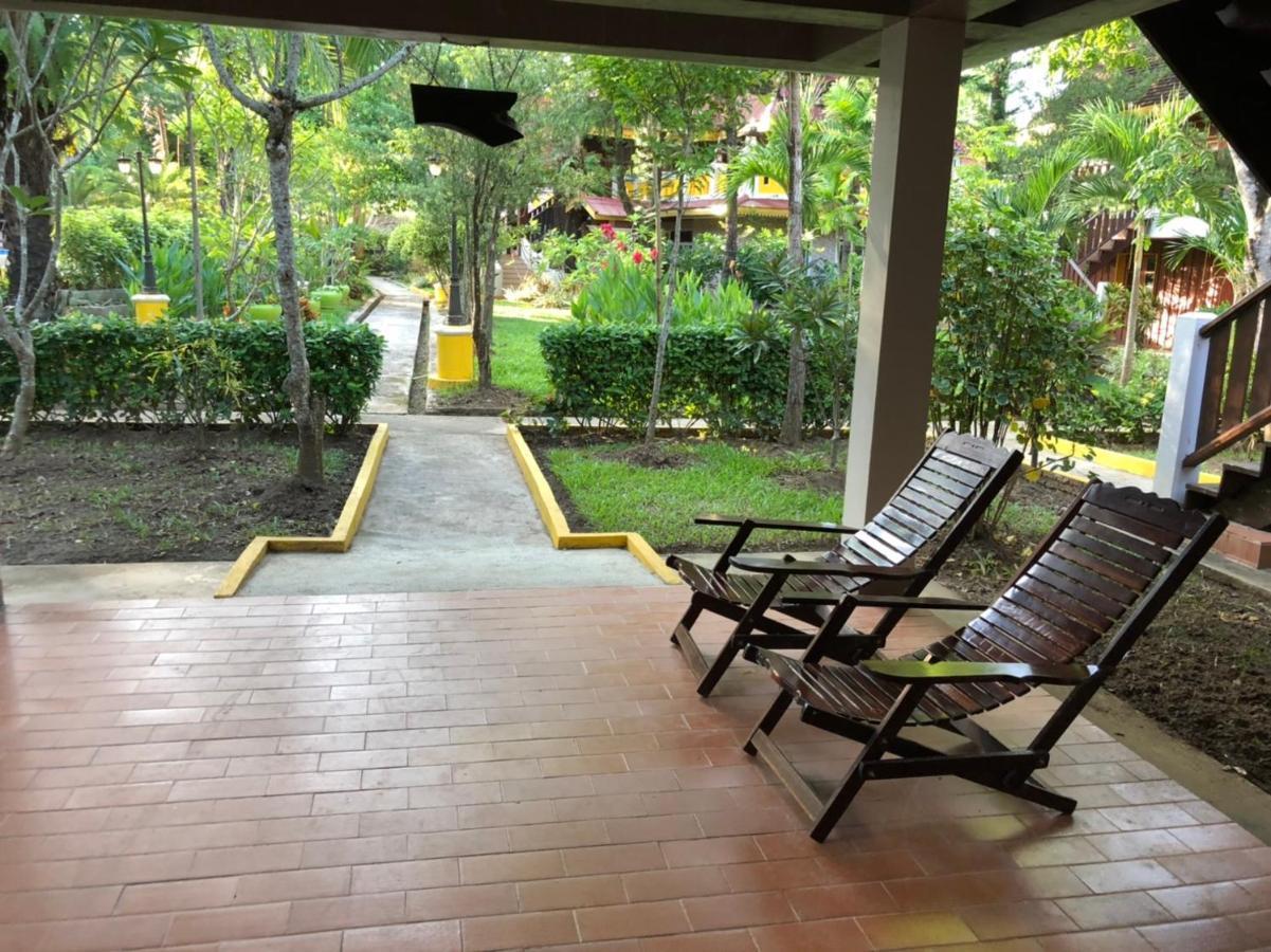 Hotel Siblanburi Resort Mehongszon Kültér fotó